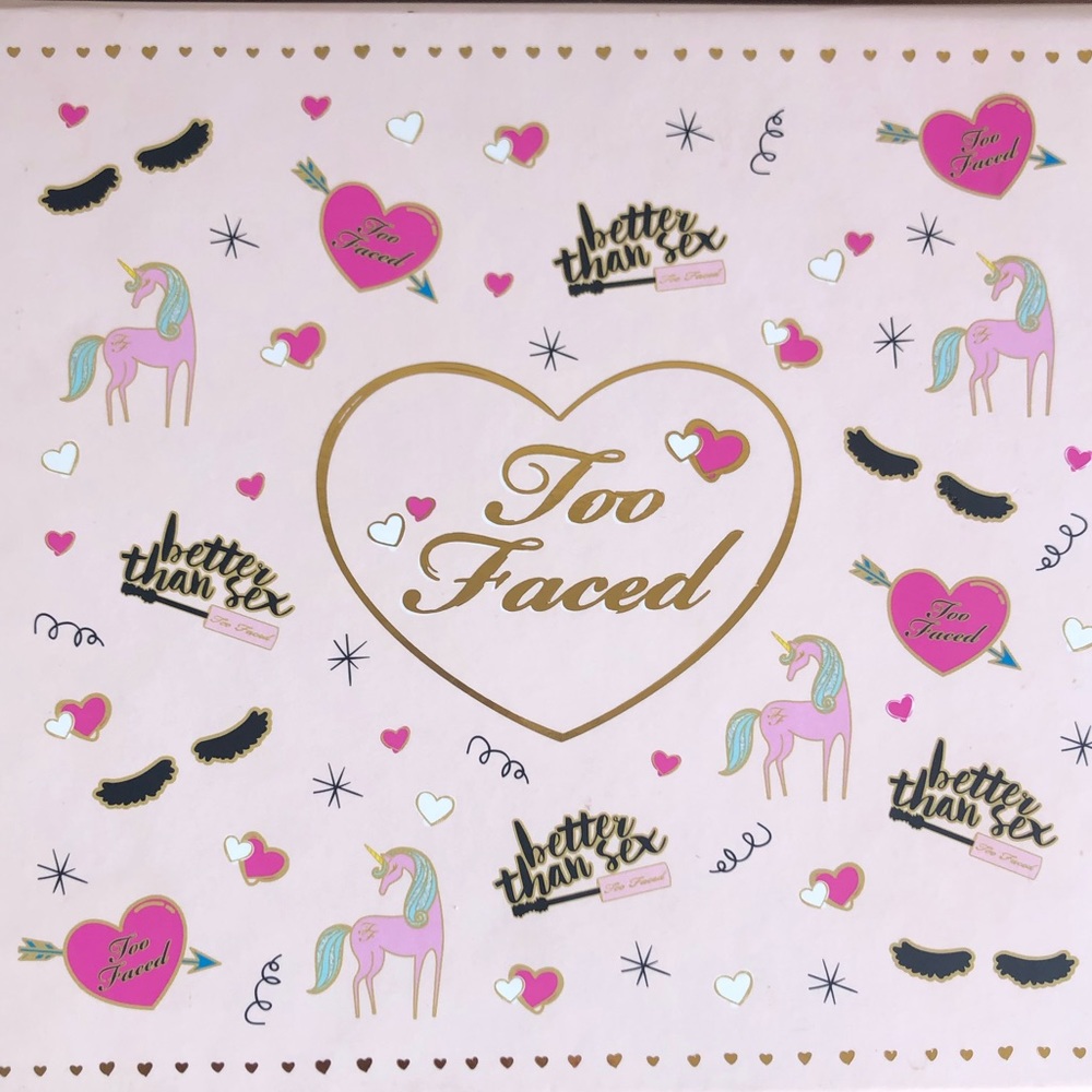Too Faced Collective Pins 🌺